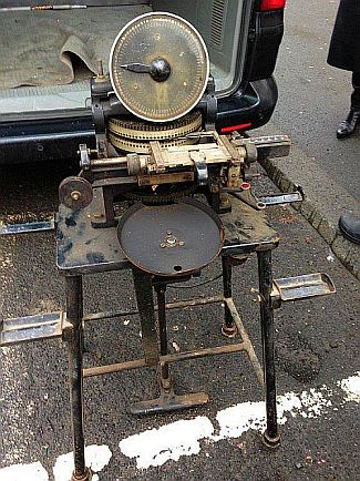 technische Antiquitäten - Adressiermaschine